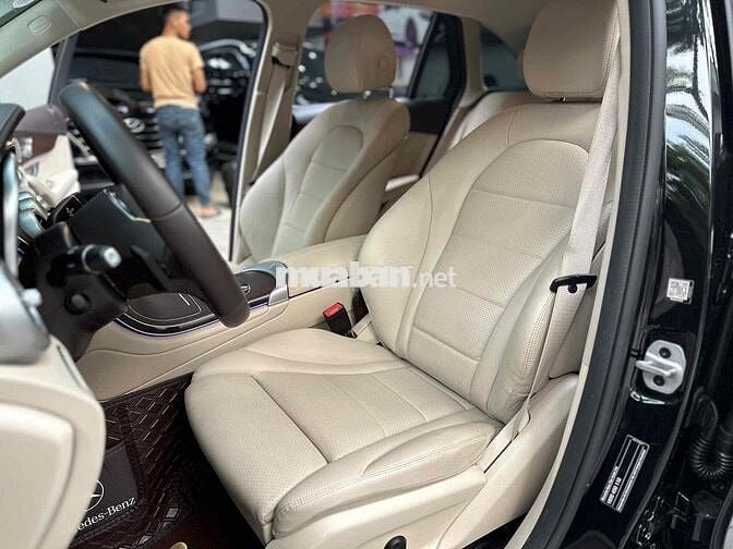 CẦN BÁN GLC 200-4matic MODEL 2023 BẢN V1 SIÊU MỚI