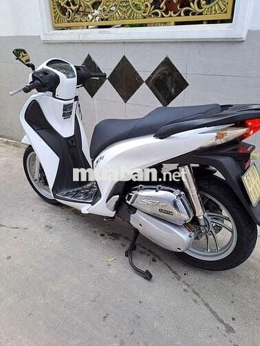 Can ban xe sh125 nhu hinh hoac giao luu xe khac