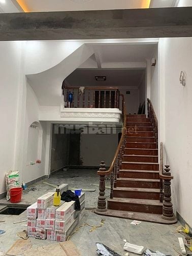 Nhà mặt tiền rộng, ngõ ô tô, cực gần phố, đủ công năng, giá hợp lý 