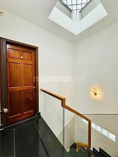 Bán gấp nhà Trần Huy Liệu 64m², trung tâm, gần sân bay, giá bán 4tỷ5
