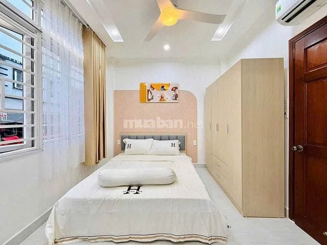 Bán gấp nhà Trần Huy Liệu 64m², trung tâm, gần sân bay, giá bán 4tỷ5