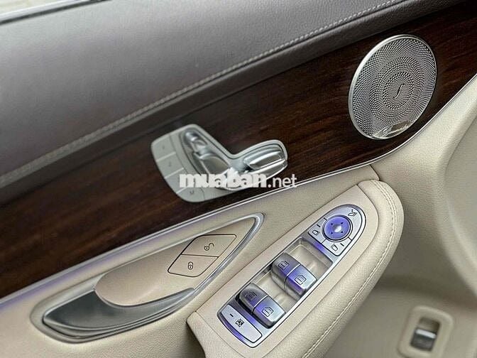 CẦN BÁN GLC 200-4matic MODEL 2023 BẢN V1 SIÊU MỚI