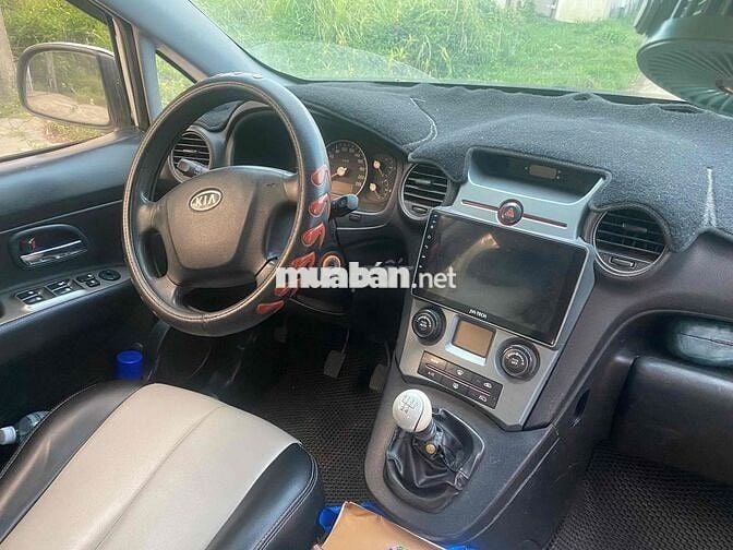 Kia Carens 2011 LX 1.6 MT - 140000 km