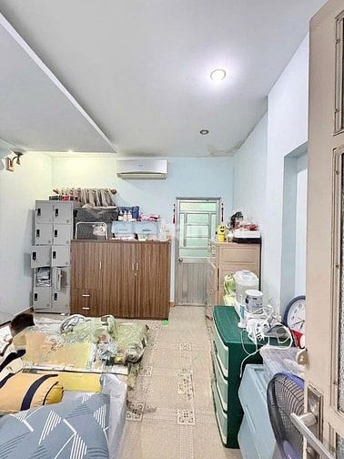 KẸT TIỀN BÁN NHÀ!Đường Rạch Bùng Binh Phường 9 Quận 3,DT:42m2/3.950 Tỷ
