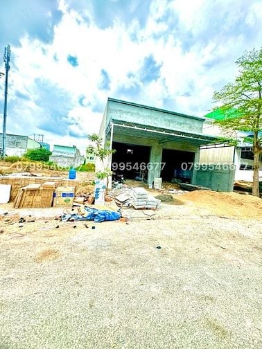 RA GẤP CẶP NỀN 130m2 XÂY XƯỞNG LIỀN KỀ KCN GẦN TRƯỜNG HỌC - CÔNG VIÊN