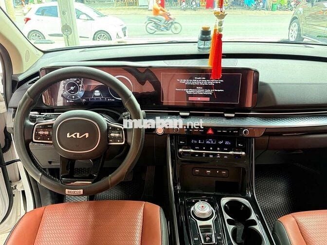 Kia Carnival 2022  - 18000 km