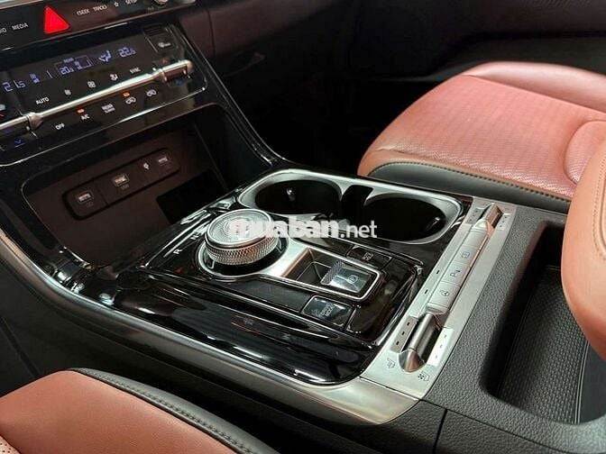 Kia Carnival 2022  - 18000 km