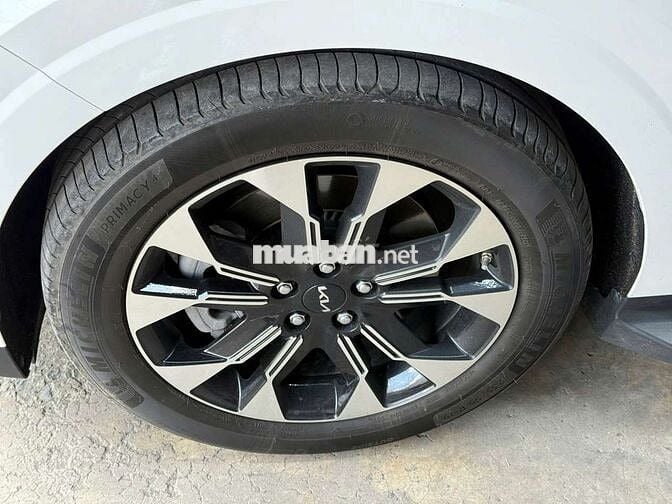 Kia Carnival 2022  - 18000 km