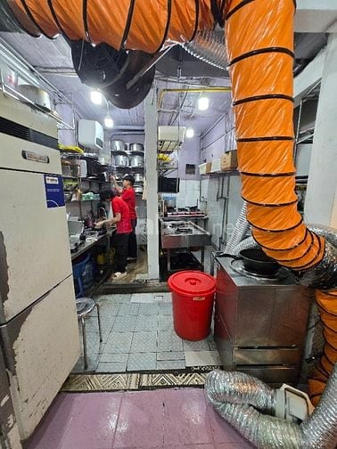 Nhượng quán ăn 300m2 full đồ 150TR ngõ rộng oto tải TRẦN DUY HƯNG