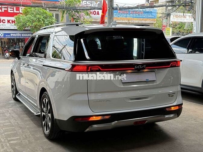 Kia Carnival 2022  - 18000 km