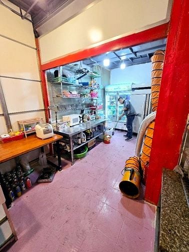 Nhượng quán ăn 300m2 full đồ 150TR ngõ rộng oto tải TRẦN DUY HƯNG