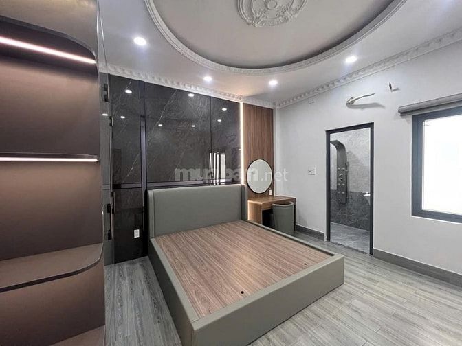 Bán nhà ở đường Thành Thái, phường 12, quận 10, giá 2 tỷ 500 triệu  ••
