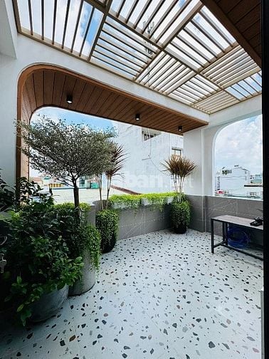 Trả nợ cho con bán gấp nhà Lưu Hữu Phước, p15,Q8. Chỉ 2,43tỷ. 64m2.