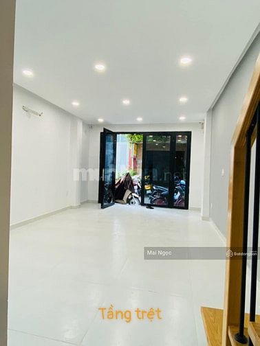 Mua ngay nhà đường Hoàng Diệu-Quận 4,gần chung cư H2.DT 52m2/2.670 tỷ