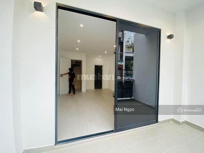 Mua ngay nhà đường Hoàng Diệu-Quận 4,gần chung cư H2.DT 52m2/2.670 tỷ