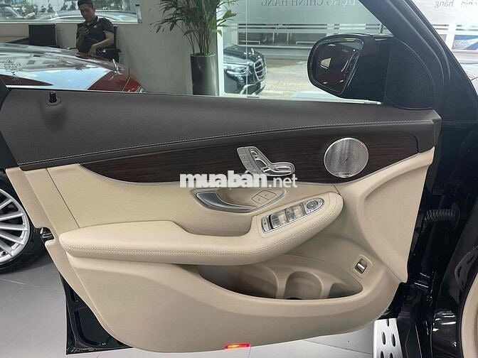 Mercedes Benz GLC  200 4MATIC V1 siêu lướt