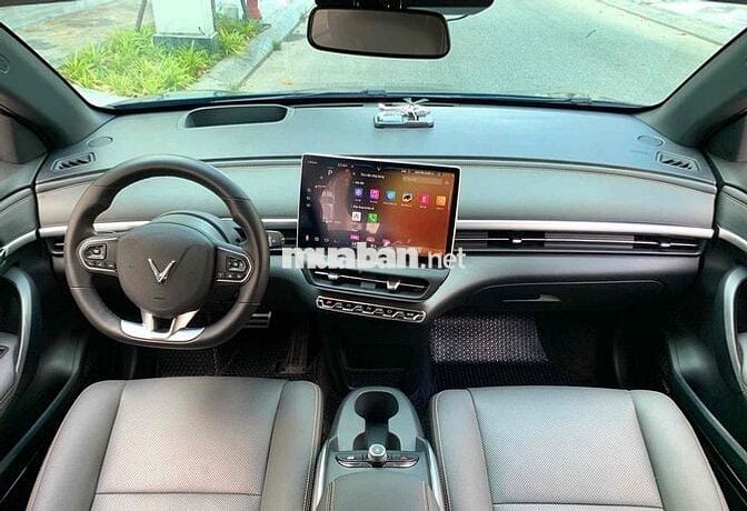 VinFast VF6 2024 Plus - 9000 km