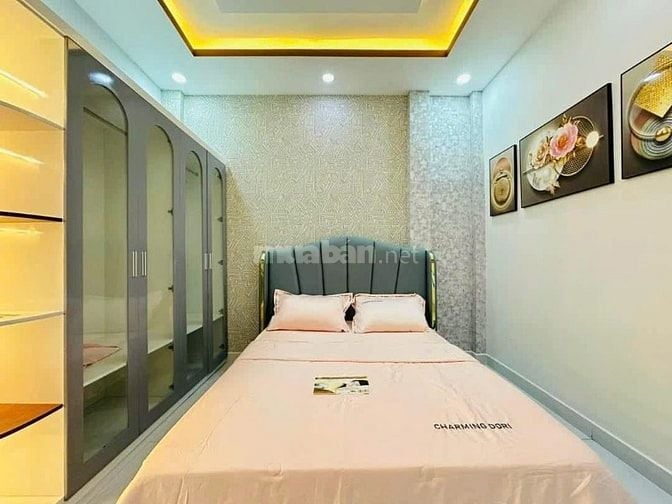 Bán gấp nhà hẻm 5m đường Nguyễn Đình Chiểu, Quận 3, sổ riêng,giá 5tỷ3