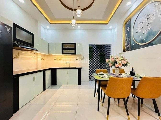 Bán gấp nhà hẻm 5m đường Nguyễn Đình Chiểu, Quận 3, sổ riêng,giá 5tỷ3