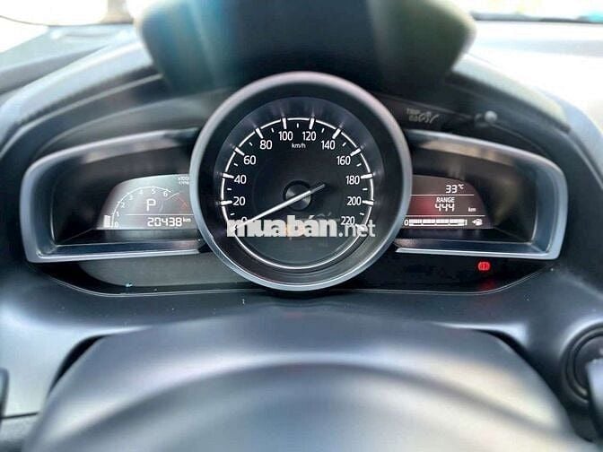 Mazda 2 2022 Luxury - 20000 km