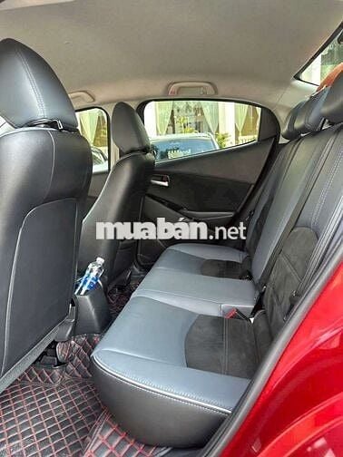 Mazda 2 2022 Luxury - 20000 km