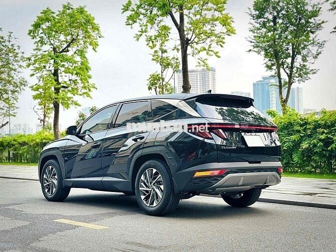 Hyundai Tucson 2023 2.0 AT Tiêu chuẩn - 9000 km