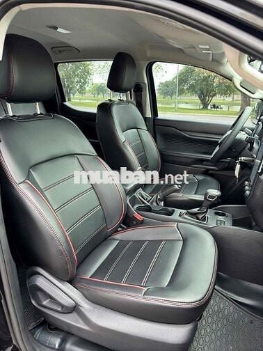 Ford Ranger XLS 2.0L 4x2 model 2024 xe đẹp
