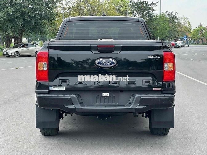 Ford Ranger XLS 2.0L 4x2 model 2024 xe đẹp