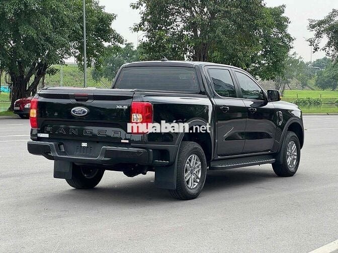 Ford Ranger XLS 2.0L 4x2 model 2024 xe đẹp