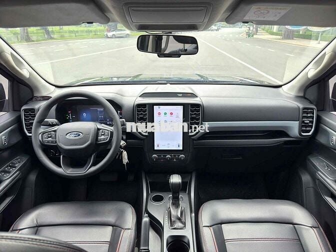 Ford Ranger XLS 2.0L 4x2 model 2024 xe đẹp