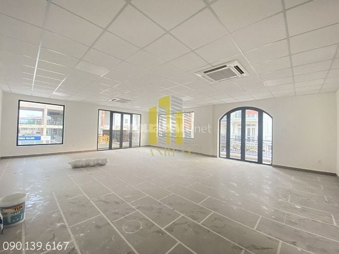 CHO THUÊ CĂN GÓC SÀN TRỐNG - CÓ THANG MÁY GIÁ 65 TRIỆU