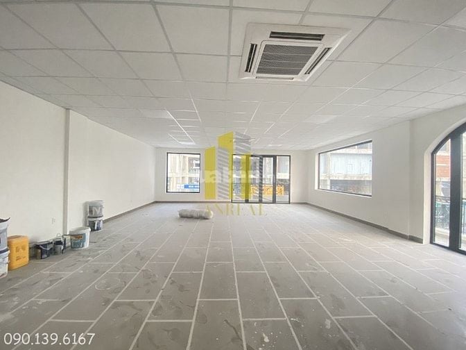 CHO THUÊ CĂN GÓC SÀN TRỐNG - CÓ THANG MÁY GIÁ 65 TRIỆU