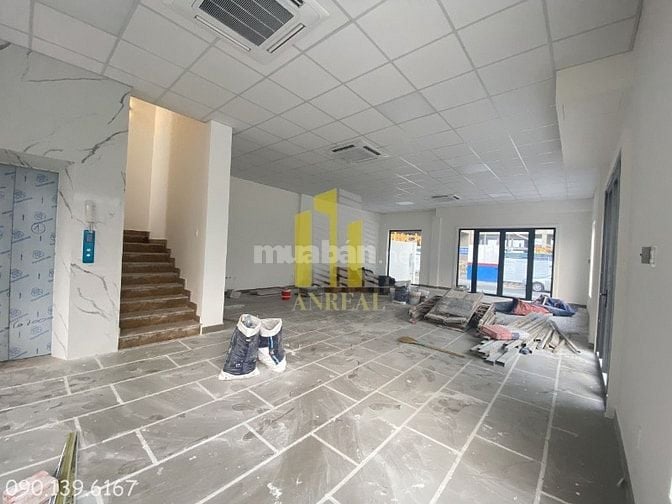 CHO THUÊ CĂN GÓC SÀN TRỐNG - CÓ THANG MÁY GIÁ 65 TRIỆU