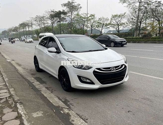Hyundai i30 nhập khẩu xe đẹp