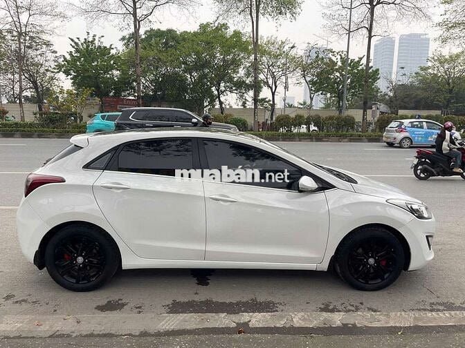 Hyundai i30 nhập khẩu xe đẹp