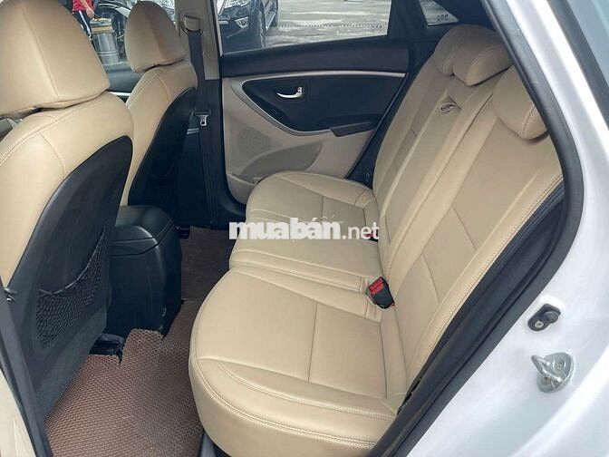 Hyundai i30 nhập khẩu xe đẹp
