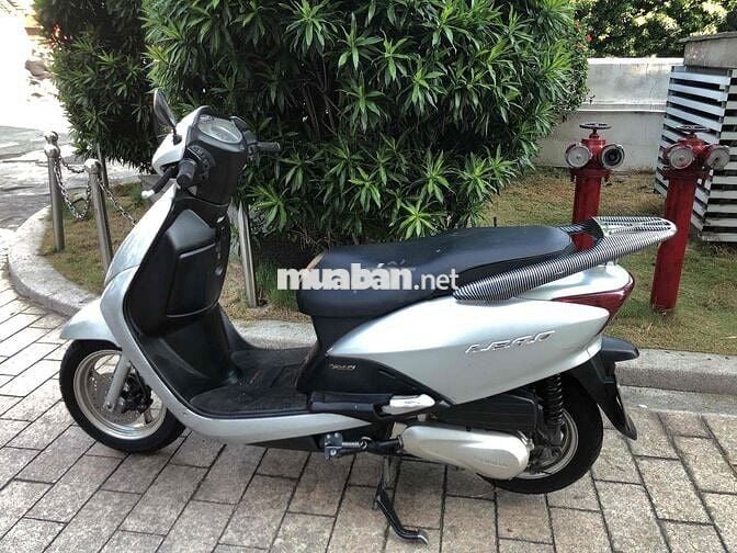 Honda lead Fi 110 màu bạc 2010 zin đẹp bstp