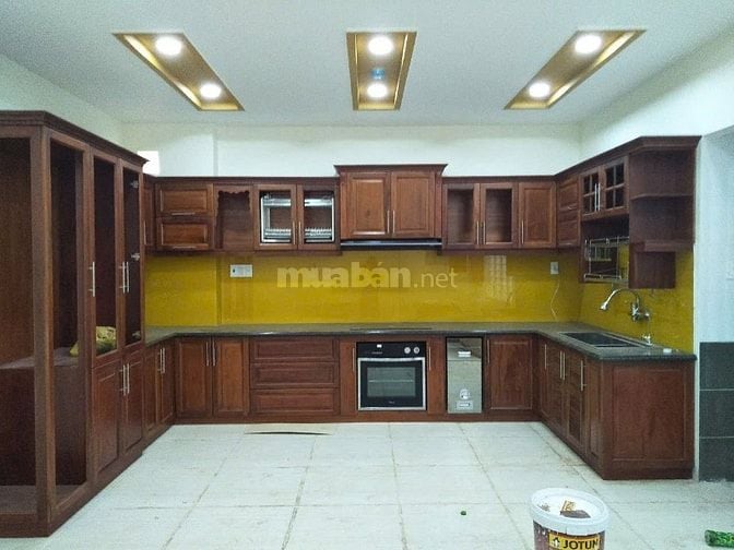 Chuyên nhận làm cửa, cầu thang, kệ bếp, tủ áo quần, giường ngủ...