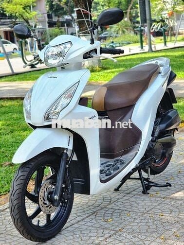 Vision 2019 khóa ga. Nợ xấu đưa 8tr ko giữ cccd