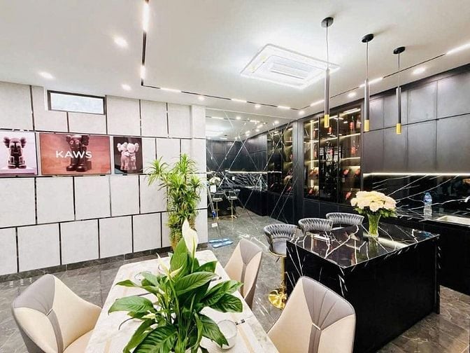 Lô góc, sát phố, ảnh thật, Bán nhà Hai Bà Trưng DT:60m2 giá 11.x tỷ