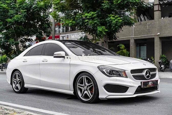 CLA250 4Matic Model 2015 màu trắng nhập Hungary