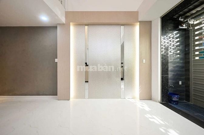 Đi nước ngoài định cư bán gấp nhà ở đường Dương Tử Giang, phường 12, q