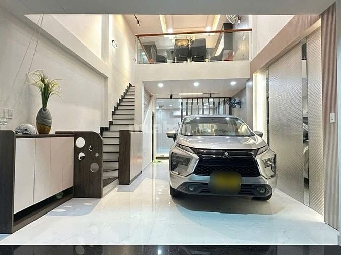Đi nước ngoài định cư bán gấp nhà ở đường Dương Tử Giang, phường 12, q