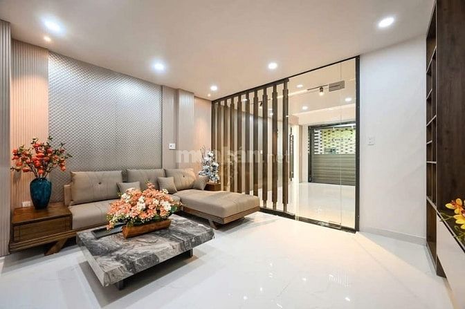 Đi nước ngoài định cư bán gấp nhà ở đường Dương Tử Giang, phường 12, q