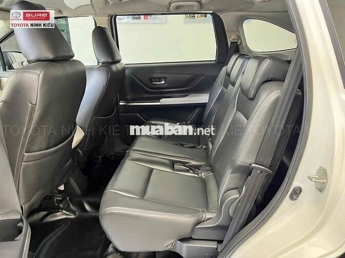Toyota Veloz Cross 2023 - 72000 km