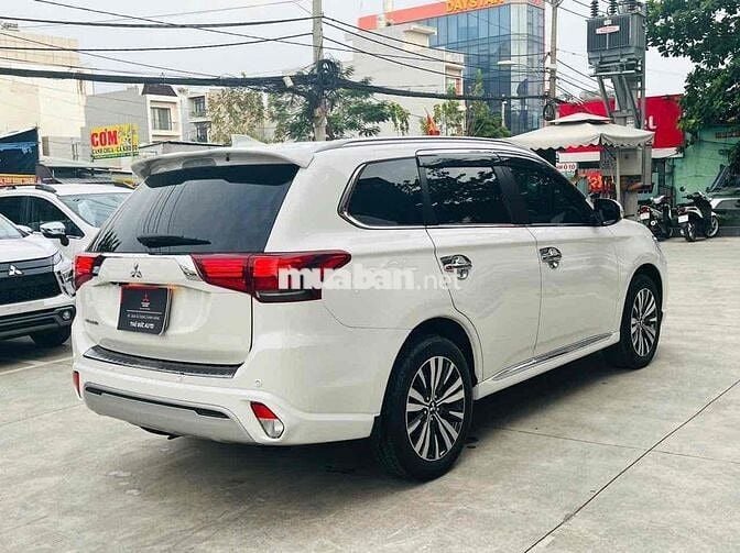 Mitsubishi Outlander 2023 2.0 CVT - 7000 km