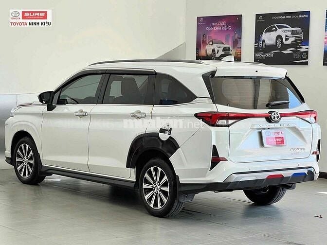 Toyota Veloz Cross 2023 - 72000 km