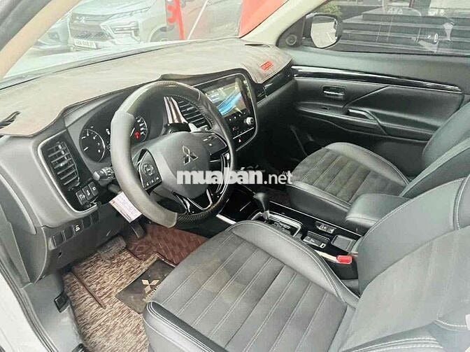Mitsubishi Outlander 2023 2.0 CVT - 7000 km