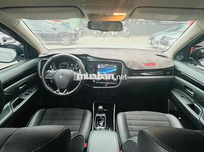 Mitsubishi Outlander 2023 2.0 CVT - 7000 km