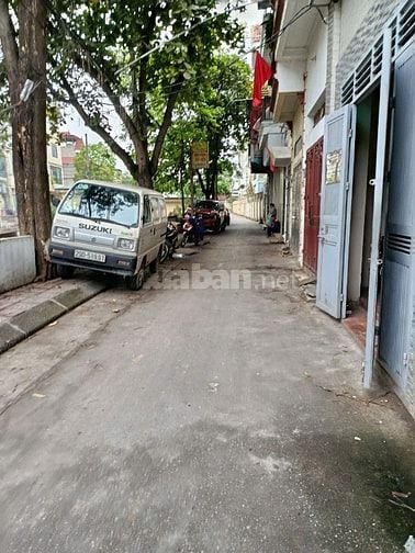 B.á.n nhà ở Đa Sỹ, diện tích sổ 34m2 , nhà đẹp ,ngõ rộng, giá 5,x tỷ